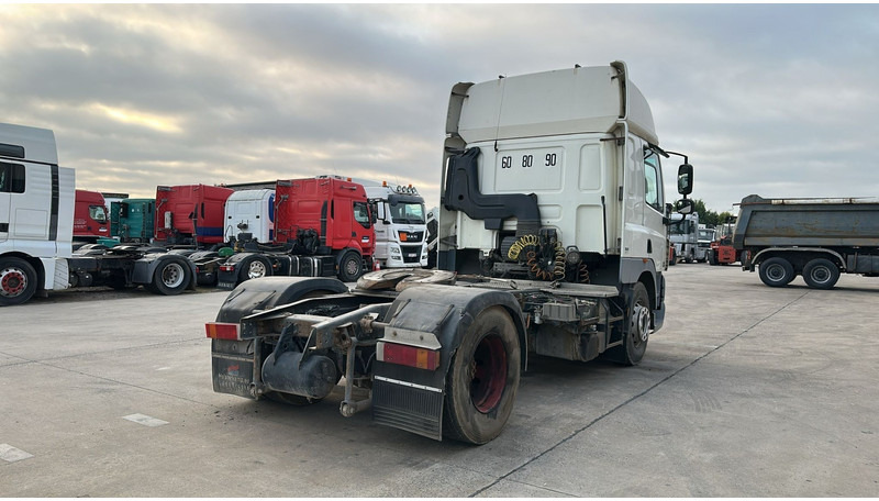 DAF 85 CF 410 (BOITE MANUELLE / MANUAL GEARBOX / GOOD CONDITION / BONNE ETAT) - Tracteur routier: photos 5 DAF 85 CF 410 (BOITE MANUELLE / MANUAL GEARBOX / GOOD CONDITION / BONNE ETAT) - Tracteur routier: photos 5