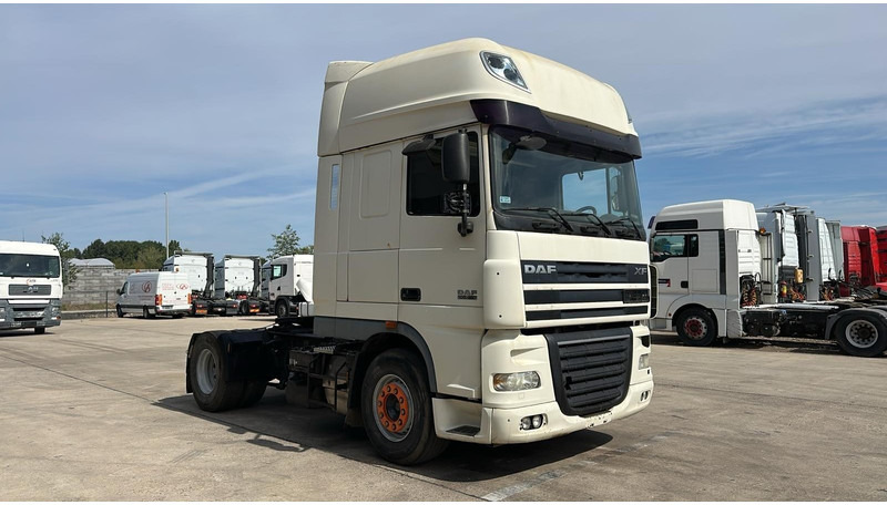 DAF XF 105.460 (MANUAL GEARBOX / BOITE MANUELLE / TOP CONDITION) - Tracteur routier: photos 3 DAF XF 105.460 (MANUAL GEARBOX / BOITE MANUELLE / TOP CONDITION) - Tracteur routier: photos 3