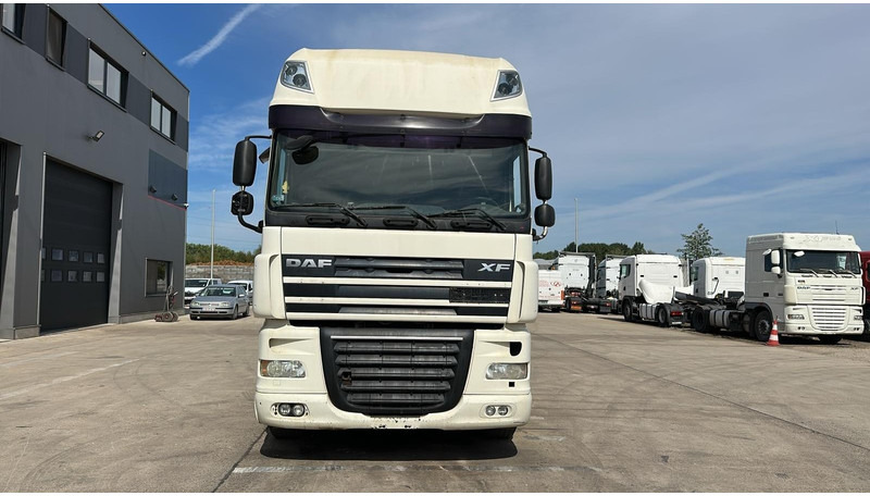 DAF XF 105.460 (MANUAL GEARBOX / BOITE MANUELLE / TOP CONDITION) - Tracteur routier: photos 2 DAF XF 105.460 (MANUAL GEARBOX / BOITE MANUELLE / TOP CONDITION) - Tracteur routier: photos 2