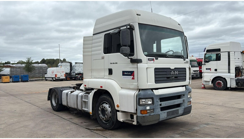 MAN TGA 18.430 (PTO / POMPE HYDRAULIQUE / MANUAL GEARBOX / BOITE MANUELLE / HYDRAULIC PUMP) - Tracteur routier: photos 2 MAN TGA 18.430 (PTO / POMPE HYDRAULIQUE / MANUAL GEARBOX / BOITE MANUELLE / HYDRAULIC PUMP) - Tracteur routier: photos 2