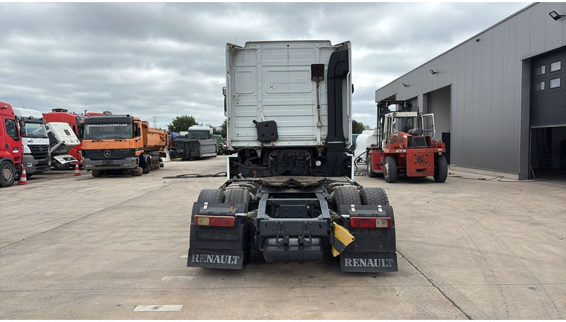 Renault MAGNUM 460 (BOITE MANUELLE / MANUAL GEARBOX) - Tracteur routier: photos 5 Renault MAGNUM 460 (BOITE MANUELLE / MANUAL GEARBOX) - Tracteur routier: photos 5