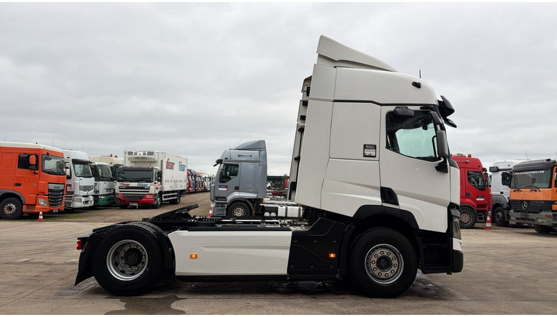 Renault T440 (BE TRUCK / 2 TANKS / PERFECT CONDITION / 13DTI) - Tracteur routier: photos 3 Renault T440 (BE TRUCK / 2 TANKS / PERFECT CONDITION / 13DTI) - Tracteur routier: photos 3