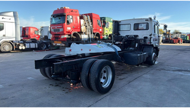 Volvo FL 6 - 220 (MANUAL GEARBOX / BOITE MANUELLE / 8 TONNES) - Châssis cabine: photos 4 Volvo FL 6 - 220 (MANUAL GEARBOX / BOITE MANUELLE / 8 TONNES) - Châssis cabine: photos 4