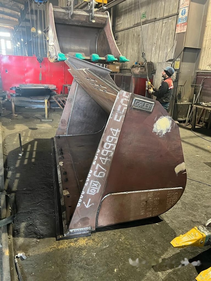 Volvo L180 General Purpose Bucket - Godet pour chargeur: photos 2 Volvo L180 General Purpose Bucket - Godet pour chargeur: photos 2