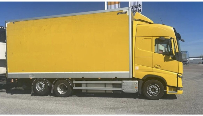 Volvo FH500 - Camion fourgon: photos 3 Volvo FH500 - Camion fourgon: photos 3