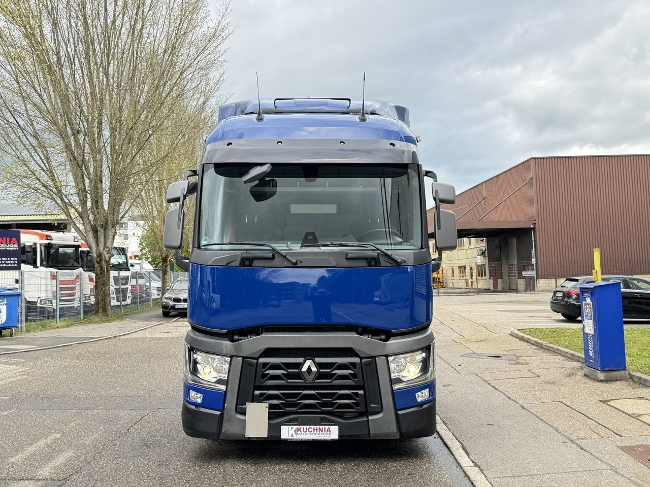 Renault T460 S-Cab X-Low 2-Tanks Hubsattel Standklima - Tracteur routier: photos 3 Renault T460 S-Cab X-Low 2-Tanks Hubsattel Standklima - Tracteur routier: photos 3