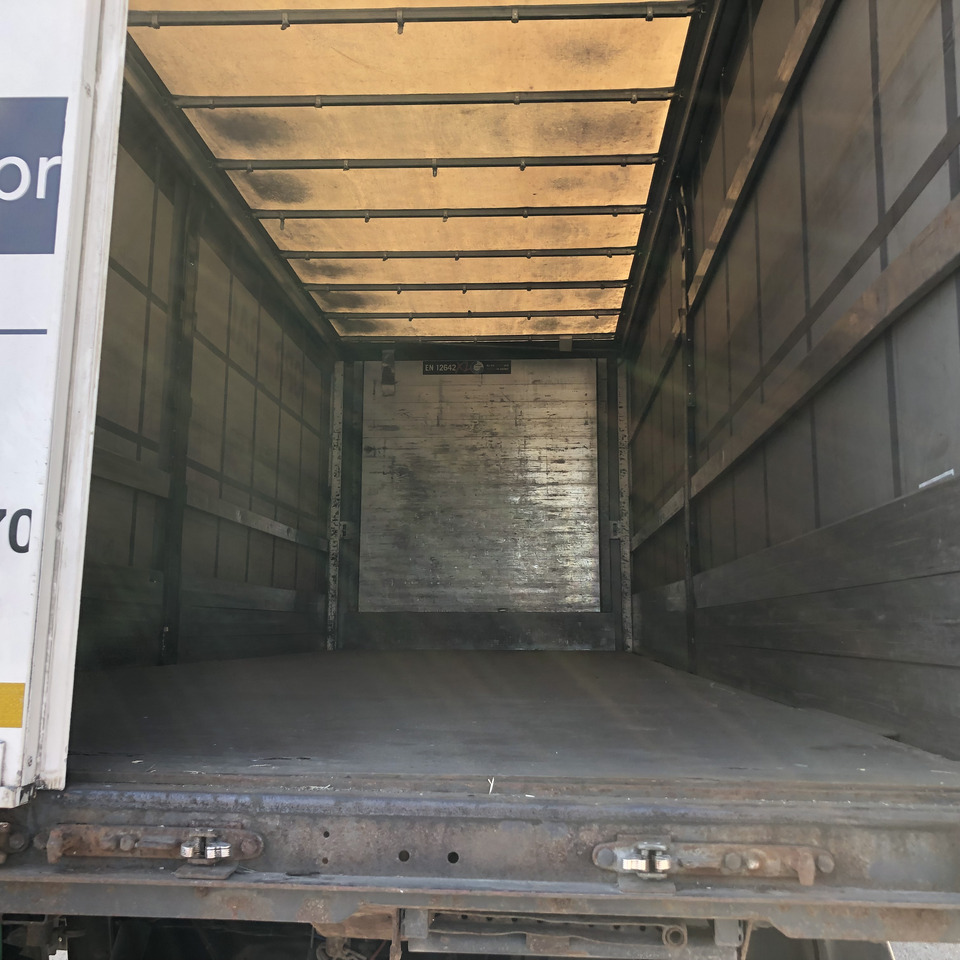 - Remorque rideaux coulissants: photos 5 - Remorque rideaux coulissants: photos 5