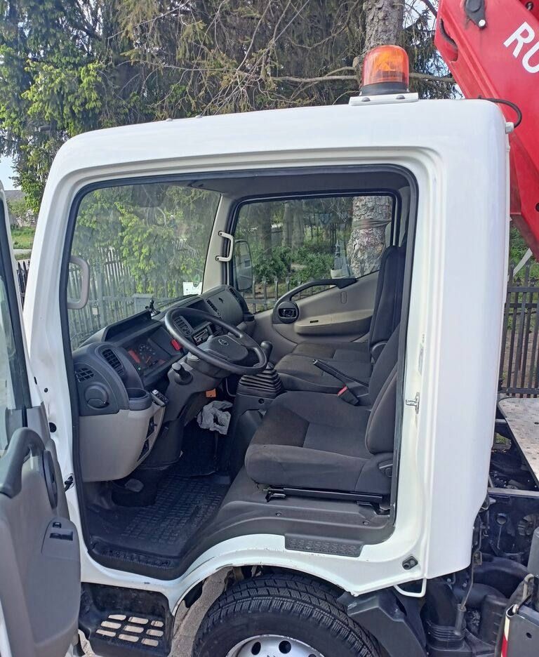 Nissan NT400 - Camion avec nacelle: photos 3 Nissan NT400 - Camion avec nacelle: photos 3