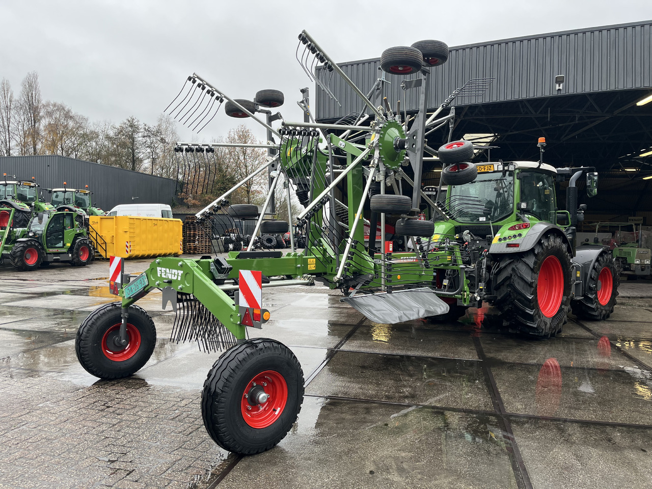 FENDT Former 880 - Faneuse: photos 2 FENDT Former 880 - Faneuse: photos 2