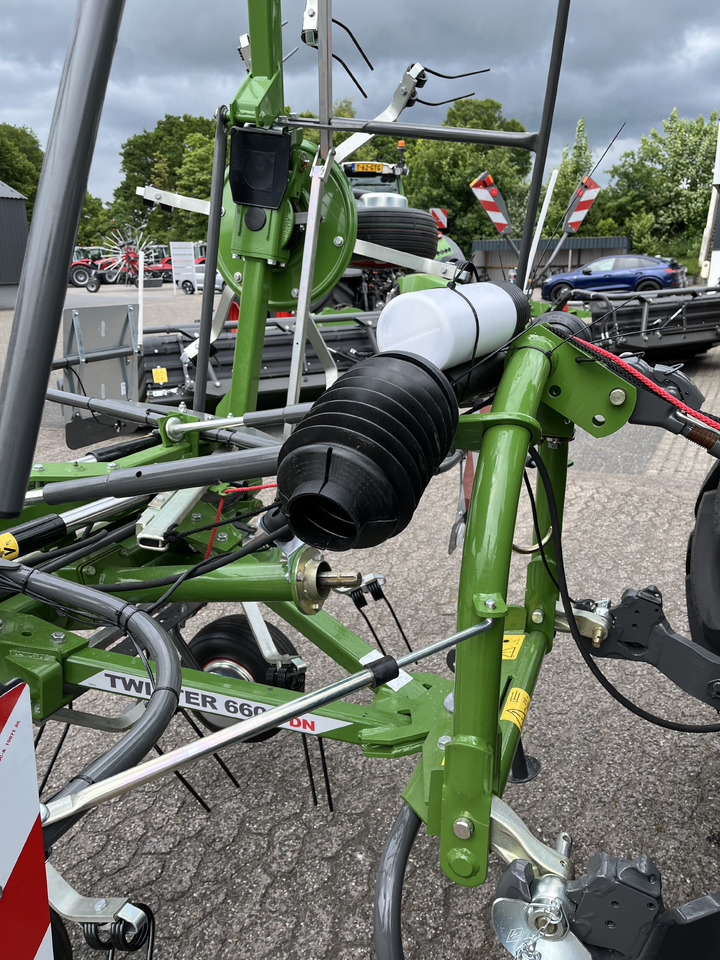 Faneuse FENDT Twister 6606DN: photos 7 Faneuse FENDT Twister 6606DN: photos 7