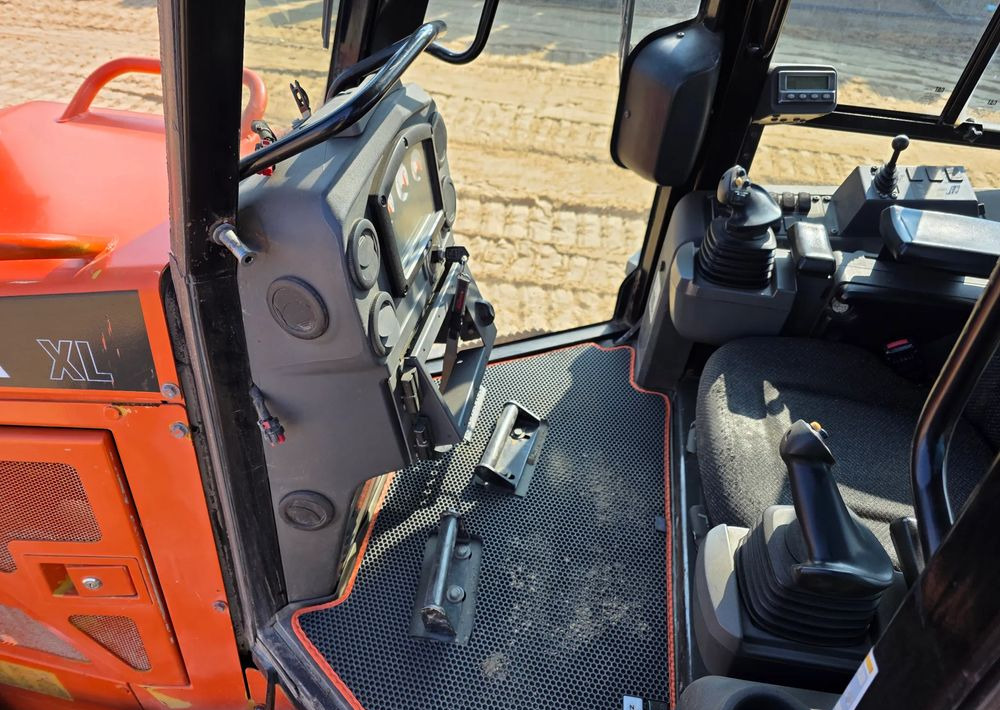 Bulldozer Caterpillar D6K XL, 2011 ROK, ZRYWAK: photos 18 Bulldozer Caterpillar D6K XL, 2011 ROK, ZRYWAK: photos 18