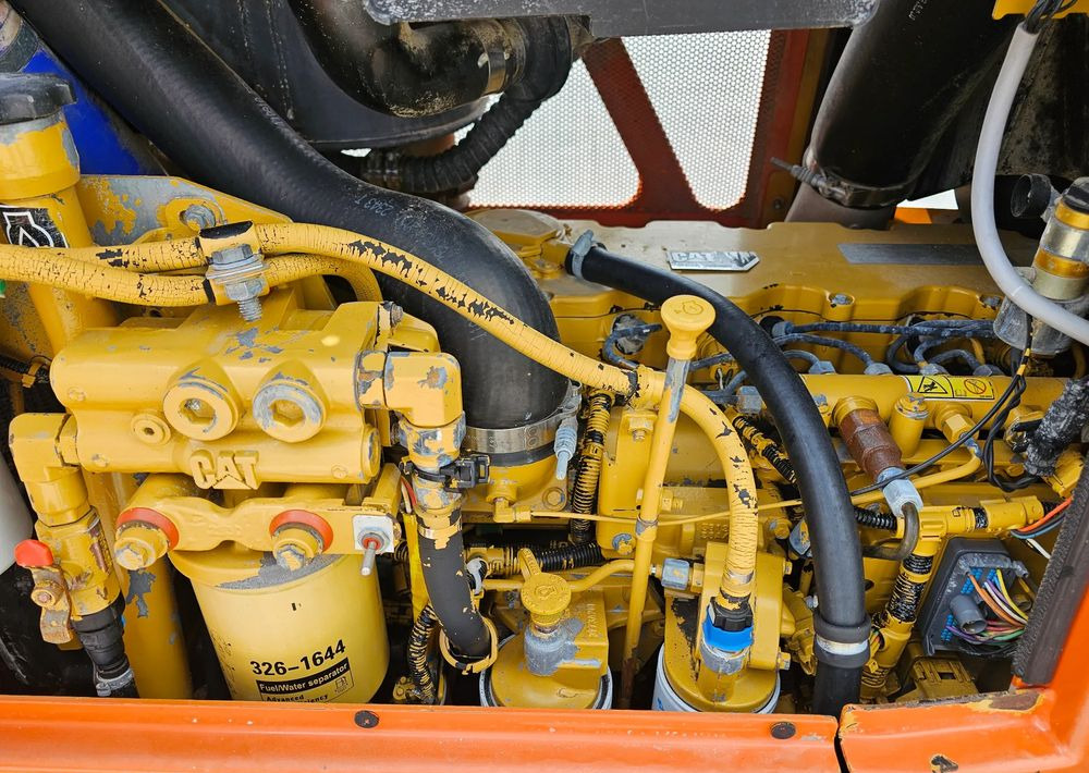 Bulldozer Caterpillar D6K XL, 2011 ROK, ZRYWAK: photos 23 Bulldozer Caterpillar D6K XL, 2011 ROK, ZRYWAK: photos 23