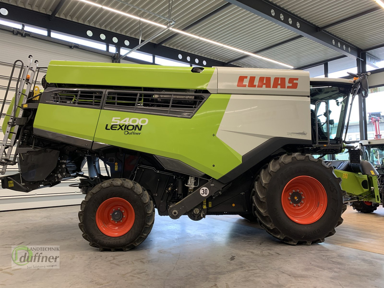 CLAAS Lexion 5400 - Moissonneuse-batteuse: photos 2 CLAAS Lexion 5400 - Moissonneuse-batteuse: photos 2