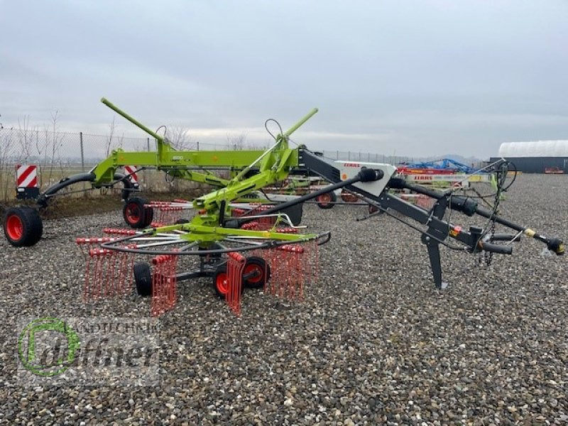 CLAAS Liner 1600 Twin - Faneuse: photos 1 CLAAS Liner 1600 Twin - Faneuse: photos 1