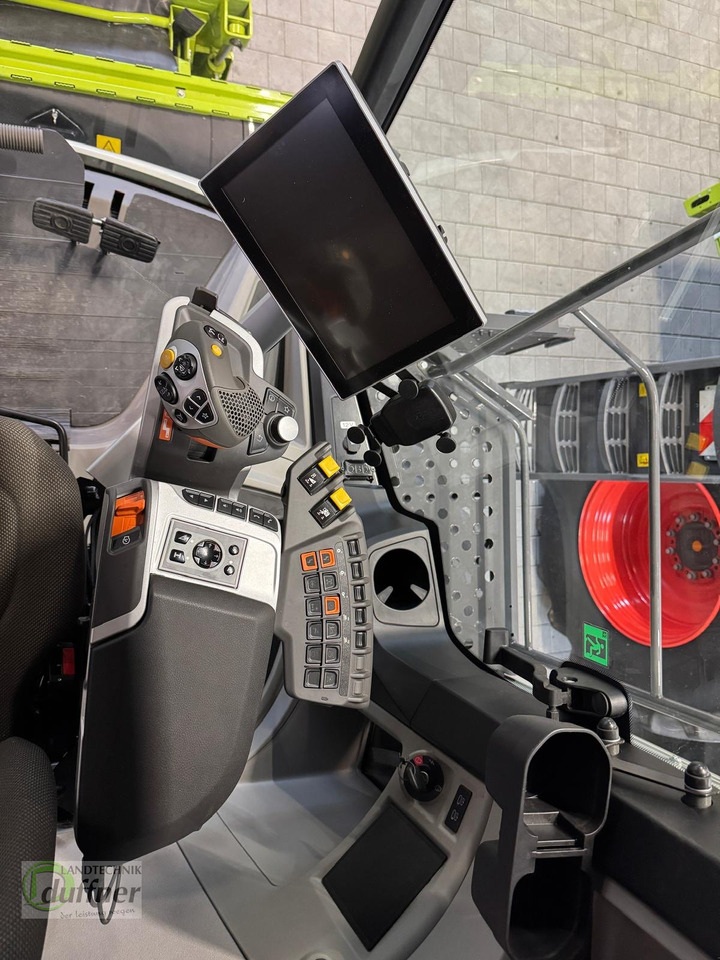 CLAAS Trion 540 Montana - Moissonneuse-batteuse: photos 5 CLAAS Trion 540 Montana - Moissonneuse-batteuse: photos 5