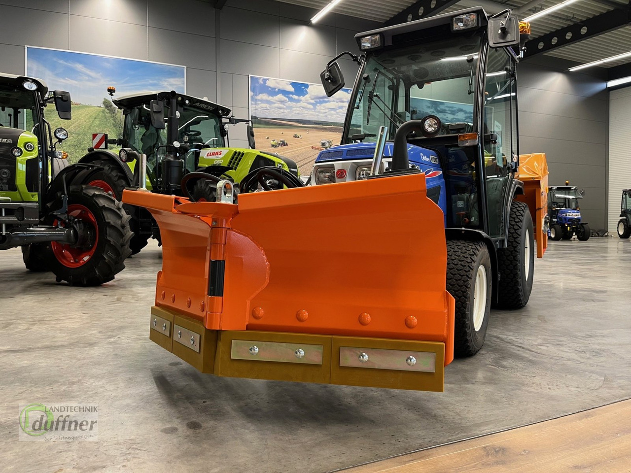 Iseki TM 3267 AHLK - Tracteur communal: photos 5 Iseki TM 3267 AHLK - Tracteur communal: photos 5