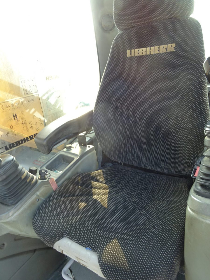 Pelle sur chenille LIEBHERR R936 NLC: photos 14