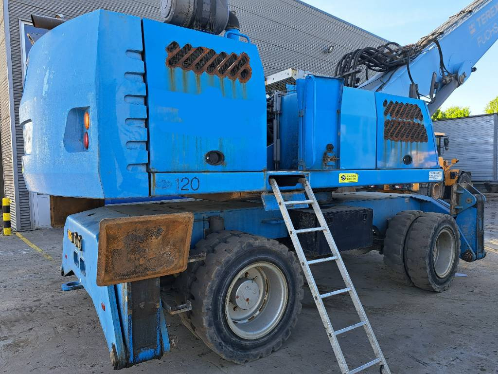 Fuchs MHL360D with low hour engine - Pelle de manutention: photos 4 Fuchs MHL360D with low hour engine - Pelle de manutention: photos 4