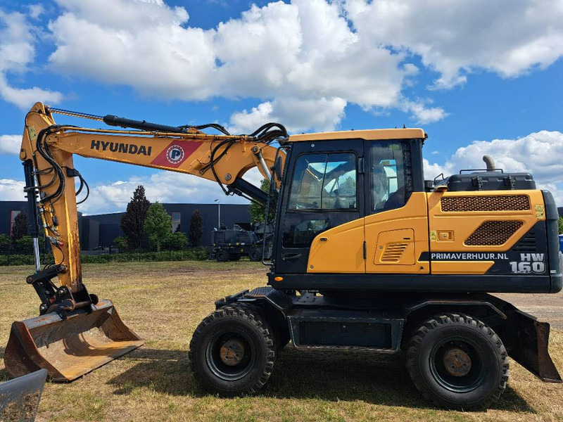 Pelle sur pneus Hyundai HW 160: photos 17 Pelle sur pneus Hyundai HW 160: photos 17