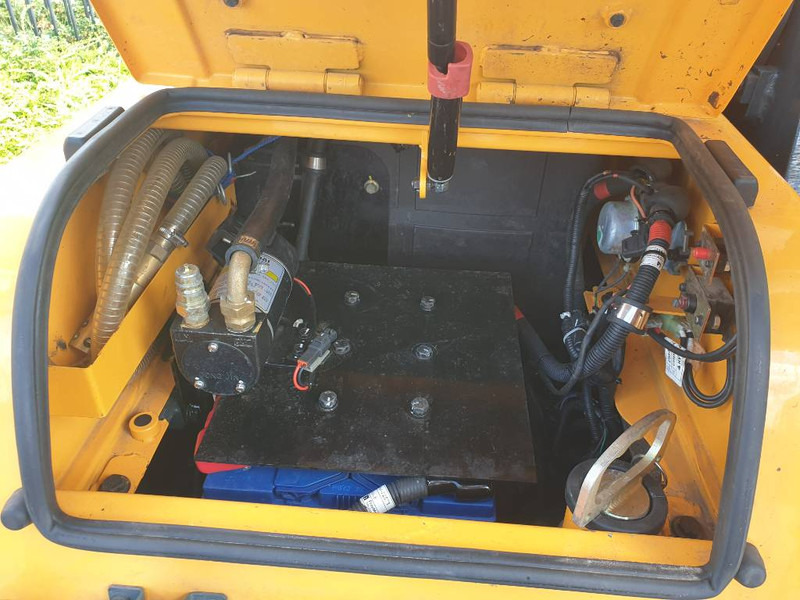 Pelle sur pneus Hyundai HW 160: photos 10 Pelle sur pneus Hyundai HW 160: photos 10