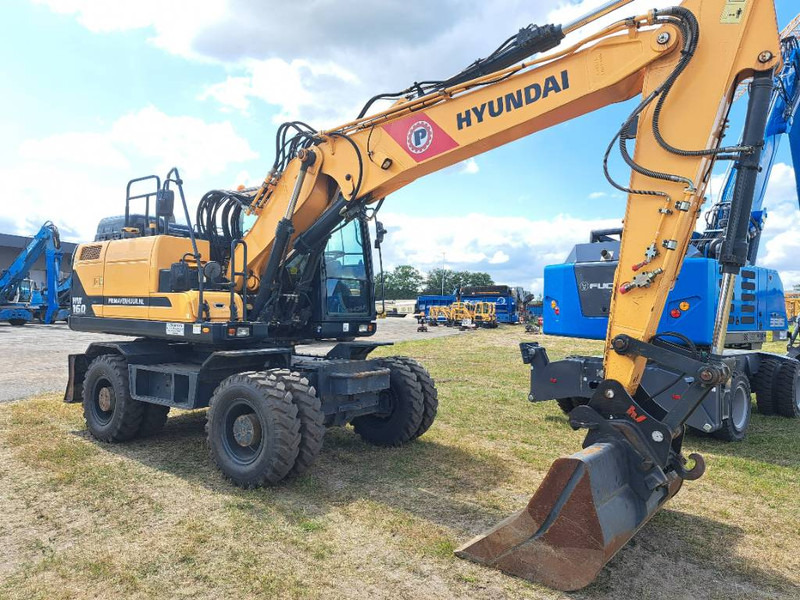 Pelle sur pneus Hyundai HW 160: photos 20 Pelle sur pneus Hyundai HW 160: photos 20