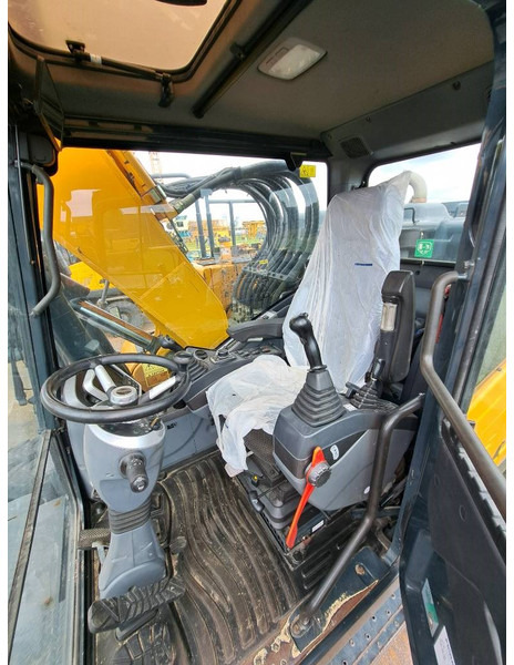 Pelle sur pneus Hyundai HW 160: photos 14 Pelle sur pneus Hyundai HW 160: photos 14