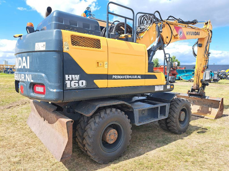 Pelle sur pneus Hyundai HW 160: photos 19 Pelle sur pneus Hyundai HW 160: photos 19