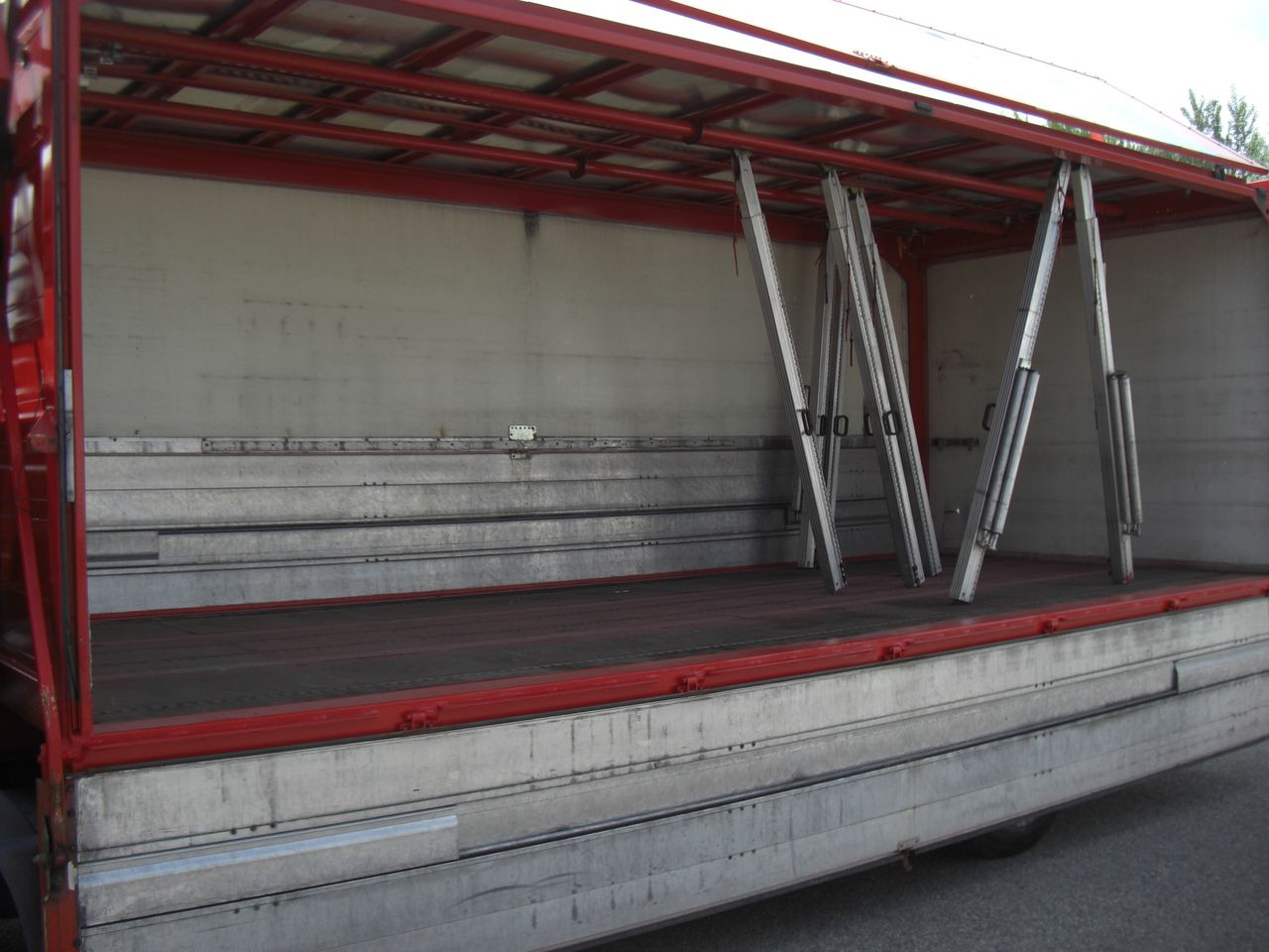 Camion pour le transport de boissons Mercedes-Benz 1222L AUTOMATIK: photos 10