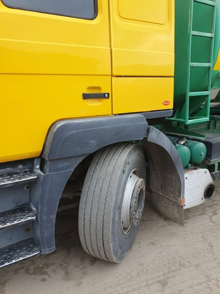 MAN 19.403 Tanker - Camion citerne: photos 3 MAN 19.403 Tanker - Camion citerne: photos 3