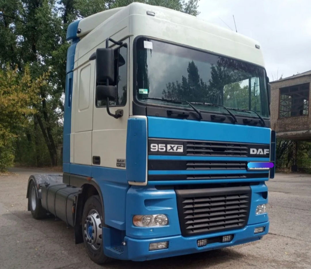 DAF XF 95.380 Tractor head 4x2 - Tracteur routier: photos 1 DAF XF 95.380 Tractor head 4x2 - Tracteur routier: photos 1