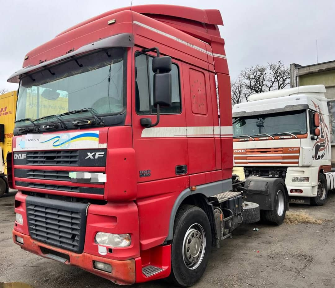 DAF XF 95 - Tracteur routier: photos 1 DAF XF 95 - Tracteur routier: photos 1