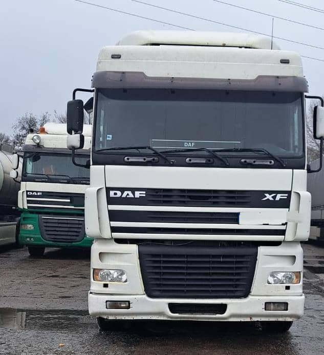 DAF XF 95 - Tracteur routier: photos 3 DAF XF 95 - Tracteur routier: photos 3