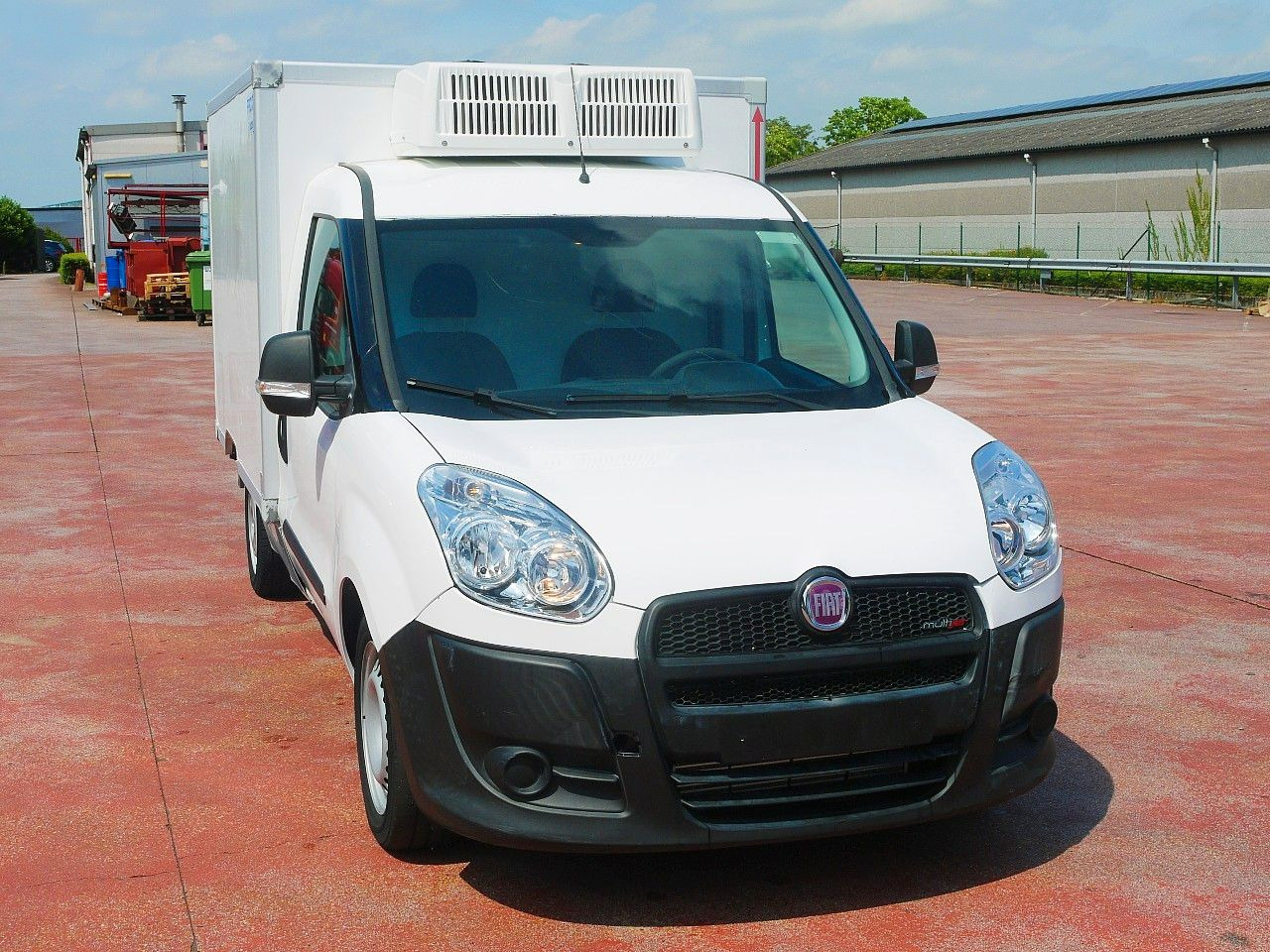 Fiat DOBLO 1.6 KUHKOFFER RELEC FROID TR22 -20C - Utilitaire frigorifique: photos 1 Fiat DOBLO 1.6 KUHKOFFER RELEC FROID TR22 -20C - Utilitaire frigorifique: photos 1