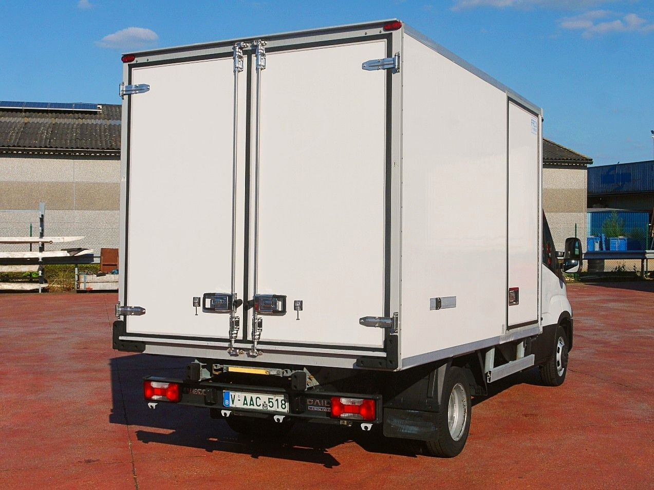 Iveco 35C14 DAILY KUHLKOFER CARRIER XARIOS 350 -20 A/C - Utilitaire frigorifique: photos 5 Iveco 35C14 DAILY KUHLKOFER CARRIER XARIOS 350 -20 A/C - Utilitaire frigorifique: photos 5