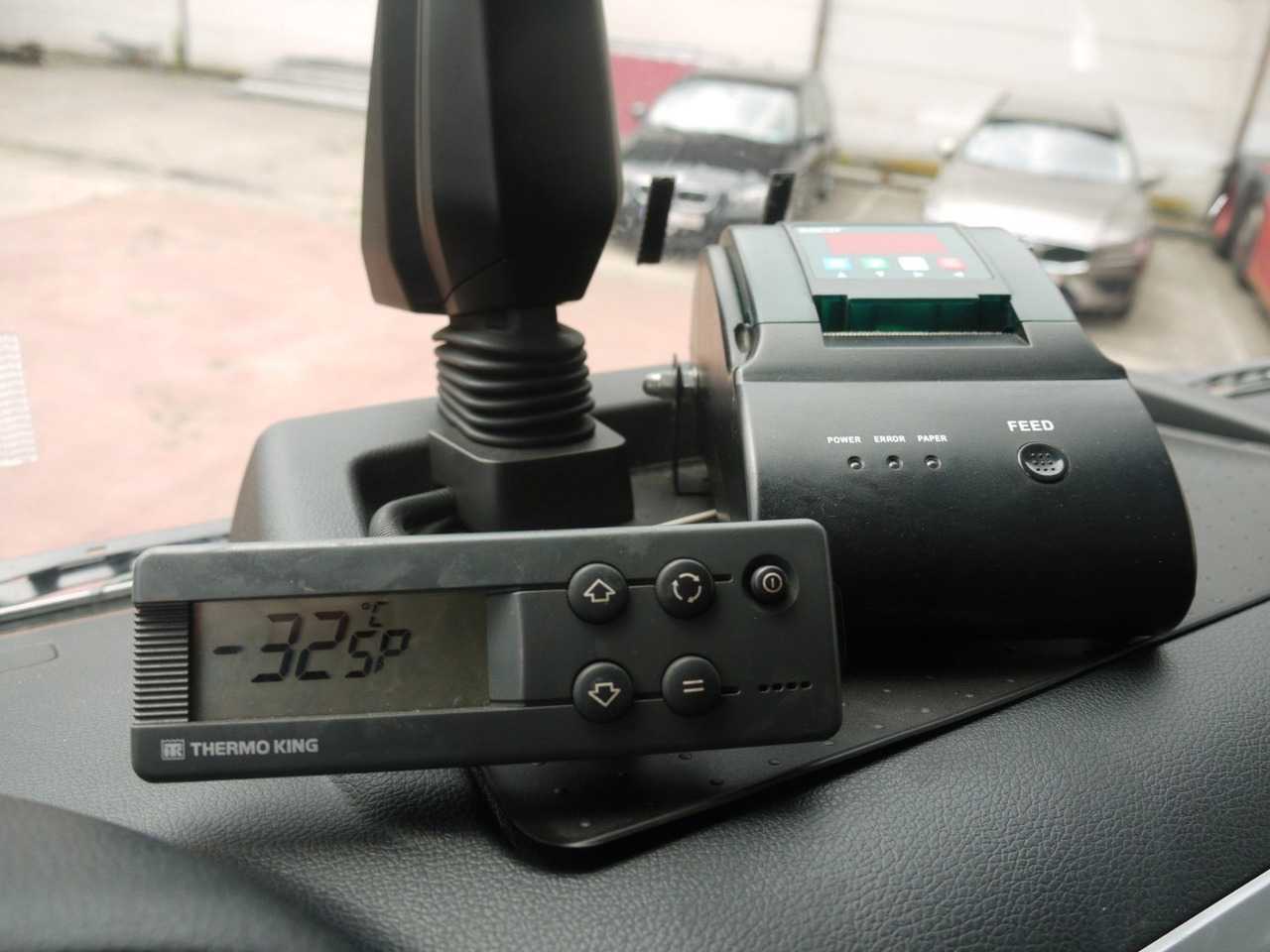 Camion frigorifique MAN TGM 18.250 KUHLKOFFER THERMOKING V800 MT A/C: photos 14 Camion frigorifique MAN TGM 18.250 KUHLKOFFER THERMOKING V800 MT A/C: photos 14