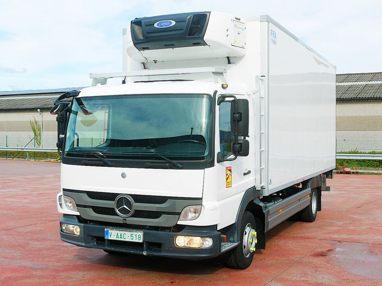 Mercedes-Benz 1018 ATEGO KUHLKOFFER CARRIER SUPRA 550 LBW - Camion frigorifique: photos 5 Mercedes-Benz 1018 ATEGO KUHLKOFFER CARRIER SUPRA 550 LBW - Camion frigorifique: photos 5
