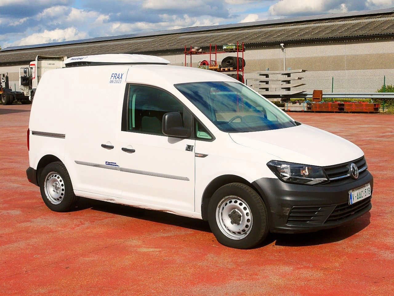 Volkswagen CADDY 2.0 KONVEKTA -2c  A/C €6 - Utilitaire frigorifique: photos 2 Volkswagen CADDY 2.0 KONVEKTA -2c  A/C €6 - Utilitaire frigorifique: photos 2