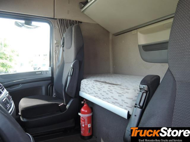 Tracteur routier DAF XF 460: photos 8