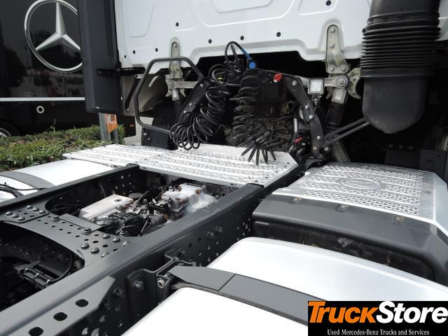 Mercedes-Benz Actros 1851 LS - Tracteur routier: photos 2 Mercedes-Benz Actros 1851 LS - Tracteur routier: photos 2
