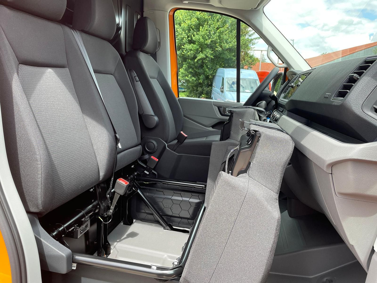 Voiture MAN TGE 3.180 Kasten L3H2 TEMPOMAT LED STANDHZ NAVI: photos 26