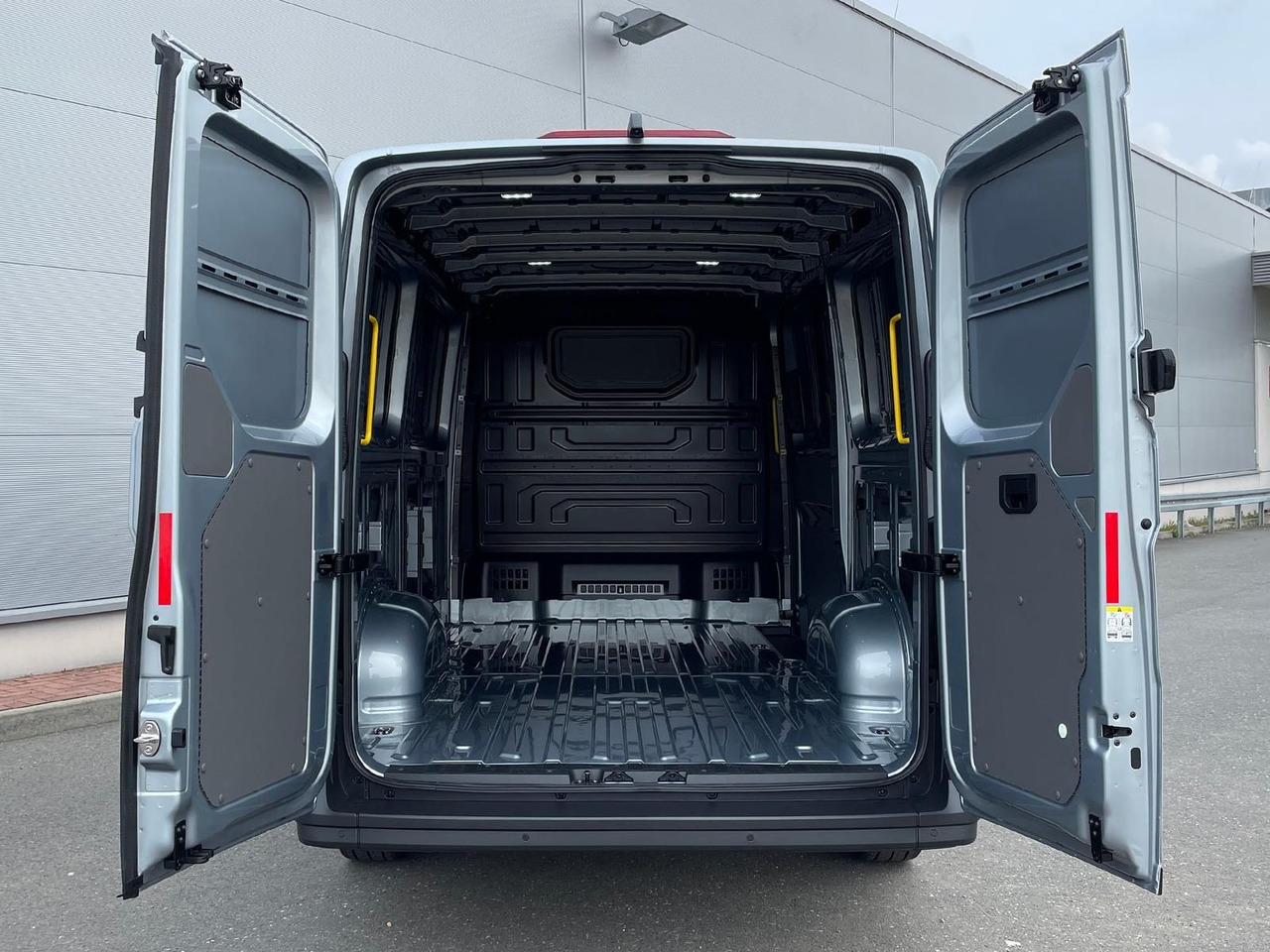 Fourgon utilitaire MAN TGE 3.180 L3H2 Kasten LED NAVI ACC LED STANDHZ: photos 30 Fourgon utilitaire MAN TGE 3.180 L3H2 Kasten LED NAVI ACC LED STANDHZ: photos 30