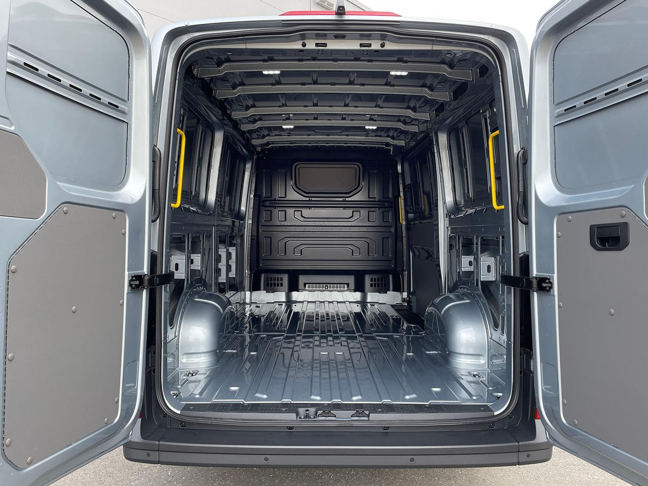 Fourgon utilitaire MAN TGE 3.180 L3H2 Kasten LED NAVI ACC LED STANDHZ: photos 31 Fourgon utilitaire MAN TGE 3.180 L3H2 Kasten LED NAVI ACC LED STANDHZ: photos 31