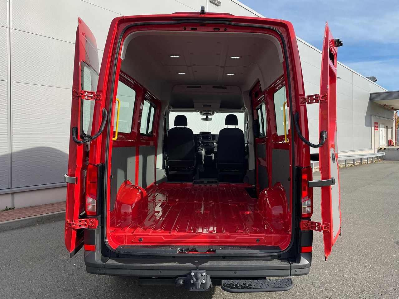 Voiture MAN TGE 3.180 L3H3 4x4 FEUERWEHR LED TEMPOMAT: photos 9