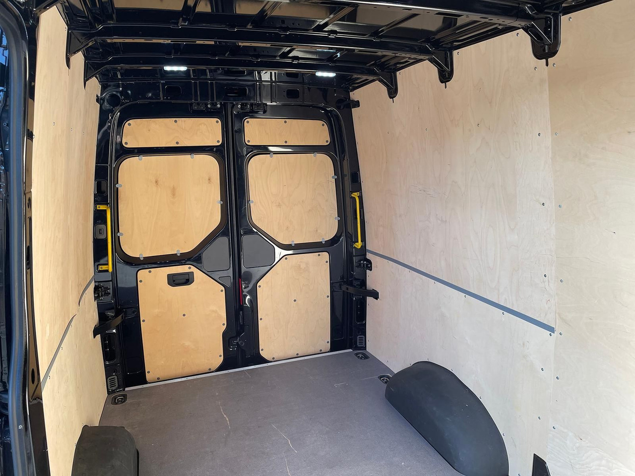 Voiture MAN TGE 3.180 L3H3 Kasten 4x4 AUTOM DIFF AHK ACC NAV: photos 10