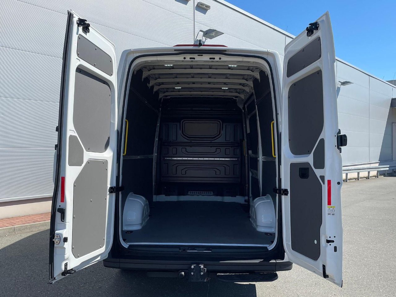 Voiture MAN TGE 3.180 L3H3 Kasten KAMERA NAVI DAB SITZH TEMP: photos 11