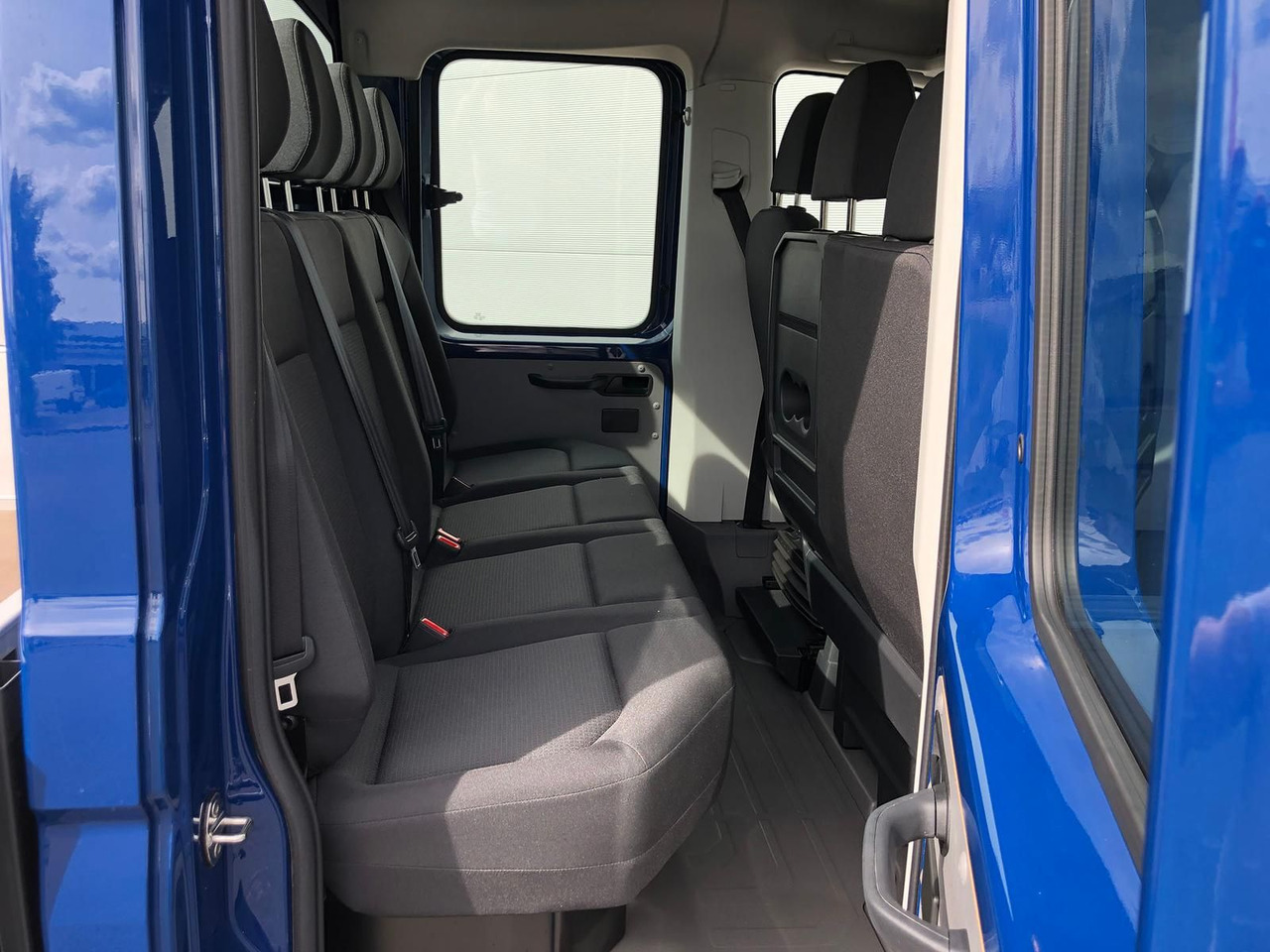 Voiture MAN TGE 3.180 Pritsche DOKA MR 4x4 LED TEMPOMAT: photos 10