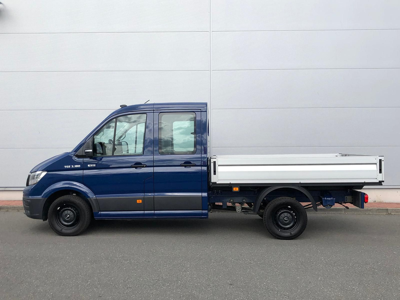 Voiture MAN TGE 3.180 Pritsche DOKA MR 4x4 LED TEMPOMAT: photos 6