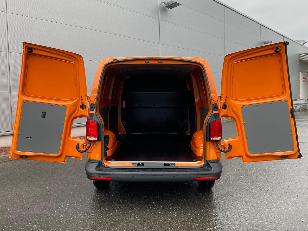 Voiture Volkswagen T6.1 Transporter Kasten lang LED PDC KLIMA SITZH: photos 33