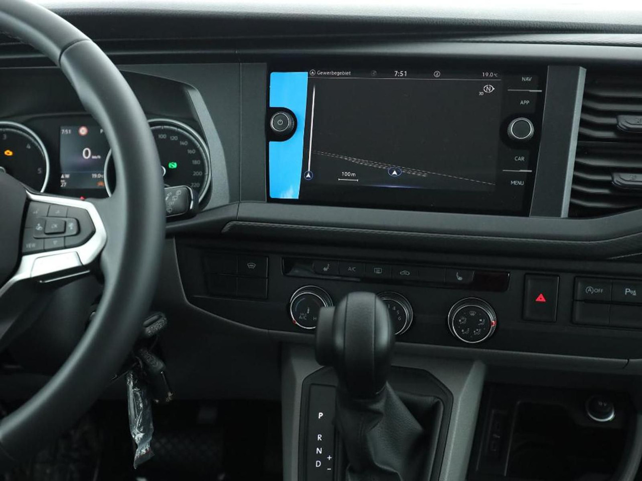 Volkswagen T6.1 Transporter Kombi KR Autom. LED TEMP SITZHZ - Minibus, Transport de personnes: photos 5 Volkswagen T6.1 Transporter Kombi KR Autom. LED TEMP SITZHZ - Minibus, Transport de personnes: photos 5