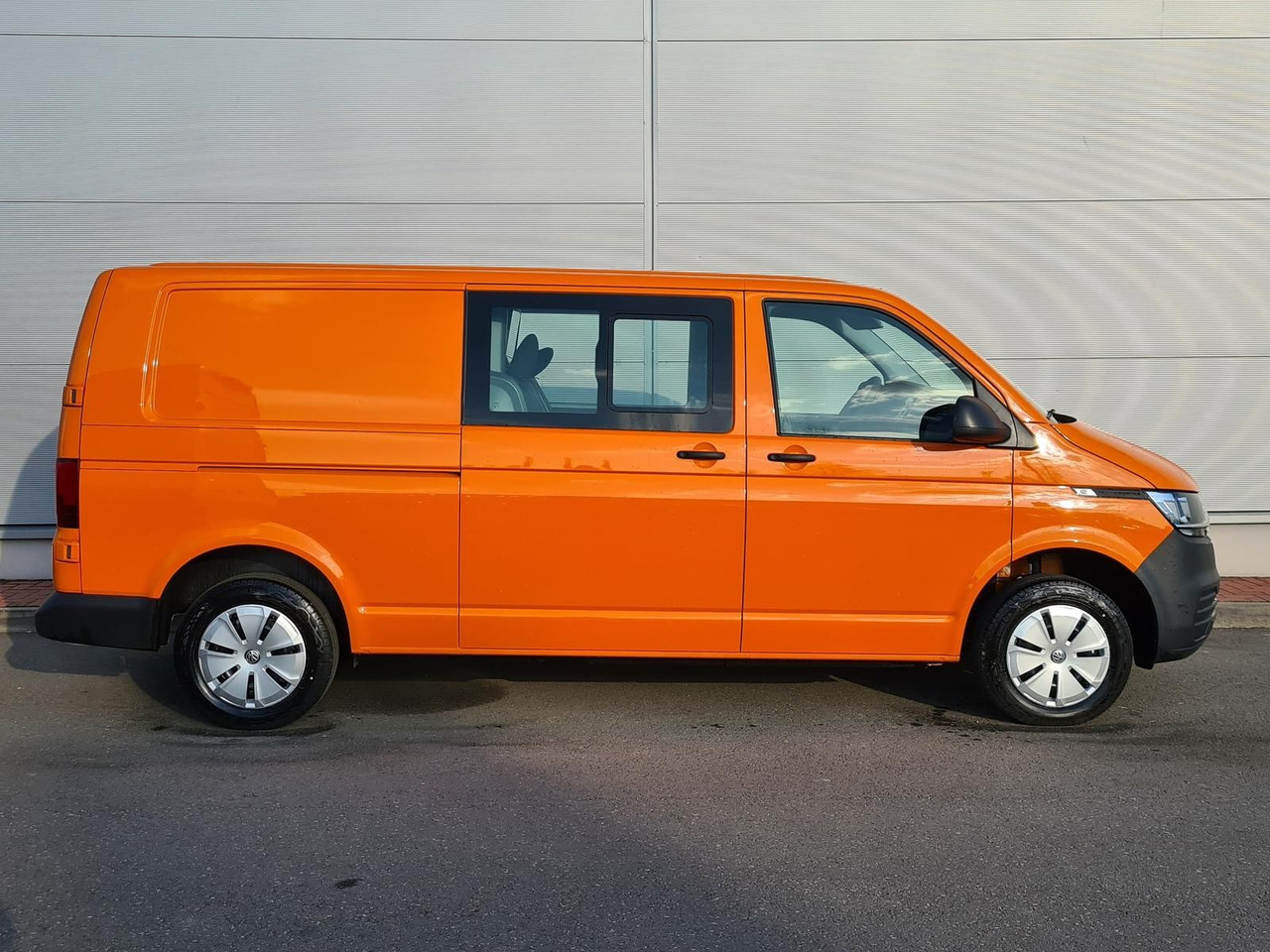 Volkswagen T6.1 Transporter MIXTO lang LED PDC KLIMA SITZH - Voiture: photos 5 Volkswagen T6.1 Transporter MIXTO lang LED PDC KLIMA SITZH - Voiture: photos 5